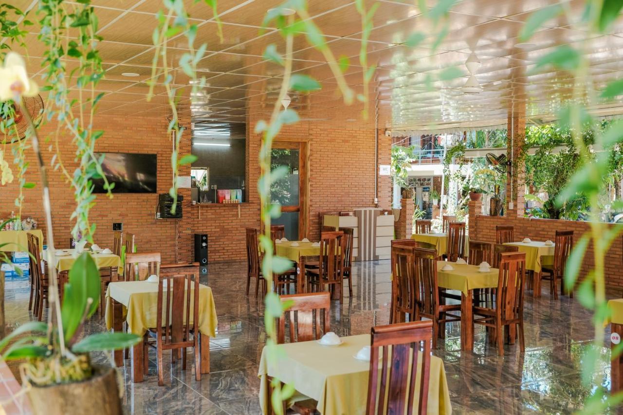 Lava Rock Viet Nam Lodge Anhfly Resort Nam Cat Tien Exterior foto