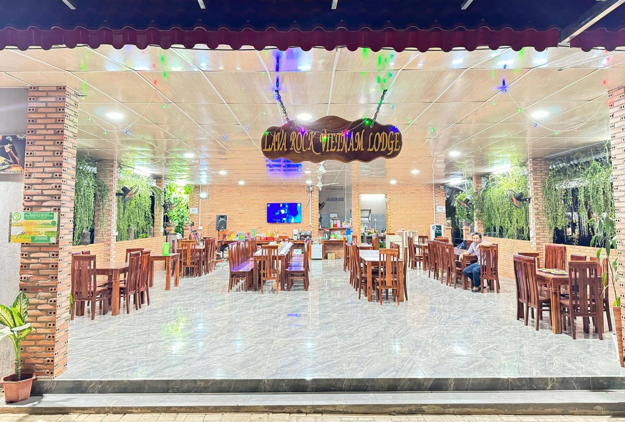 Lava Rock Viet Nam Lodge Anhfly Resort Nam Cat Tien Exterior foto