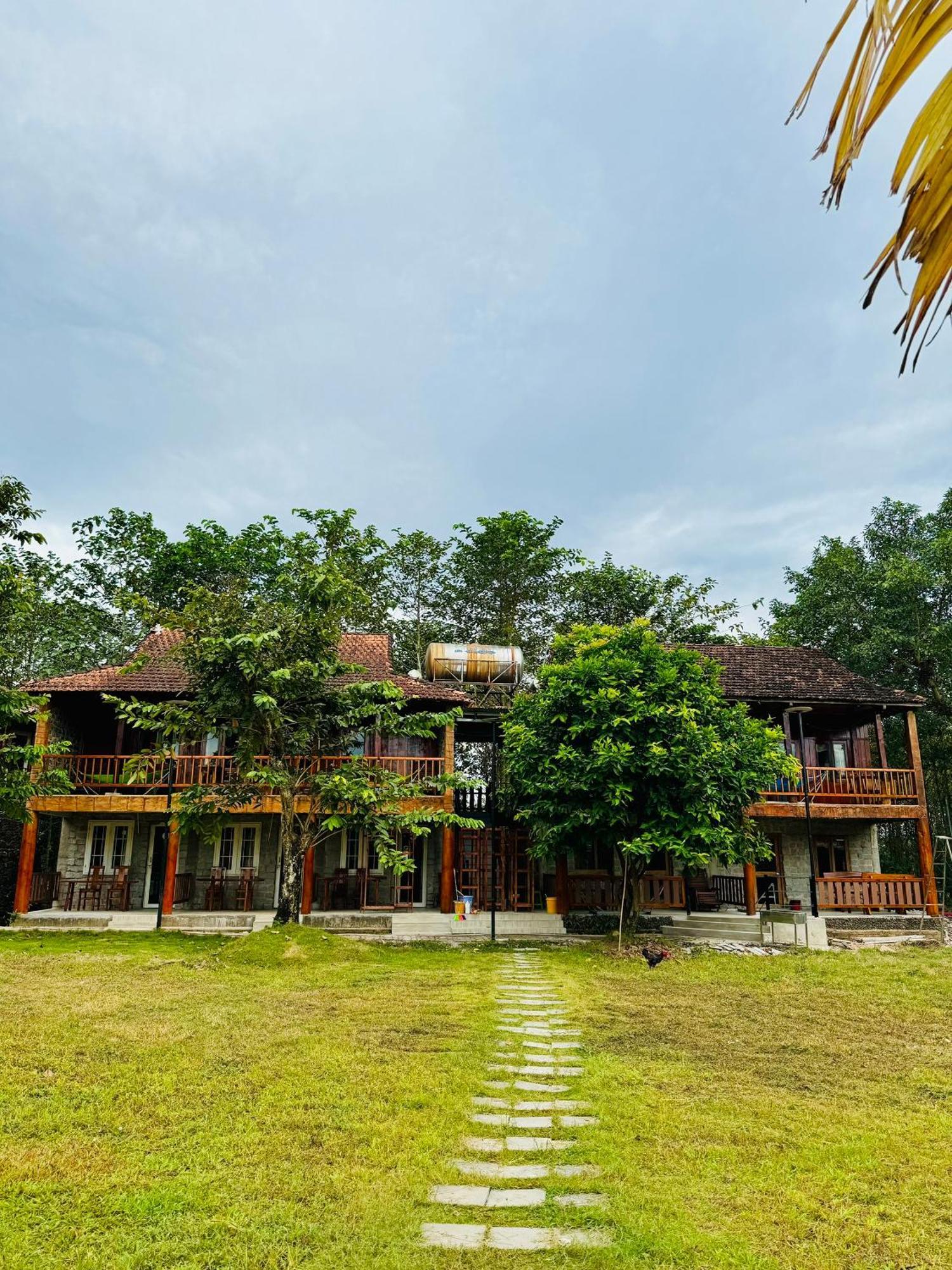Lava Rock Viet Nam Lodge Anhfly Resort Nam Cat Tien Exterior foto