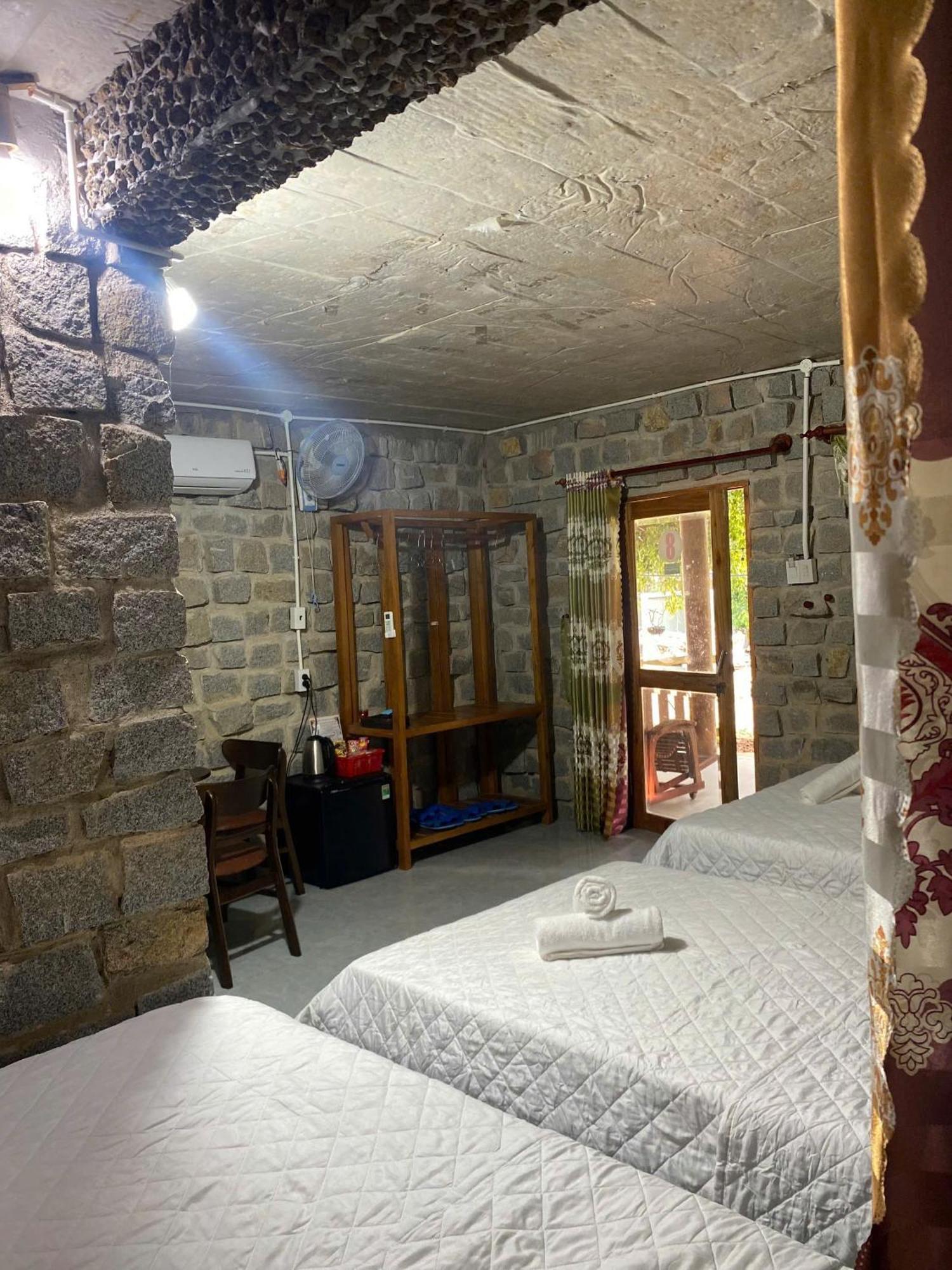 Lava Rock Viet Nam Lodge Anhfly Resort Nam Cat Tien Exterior foto